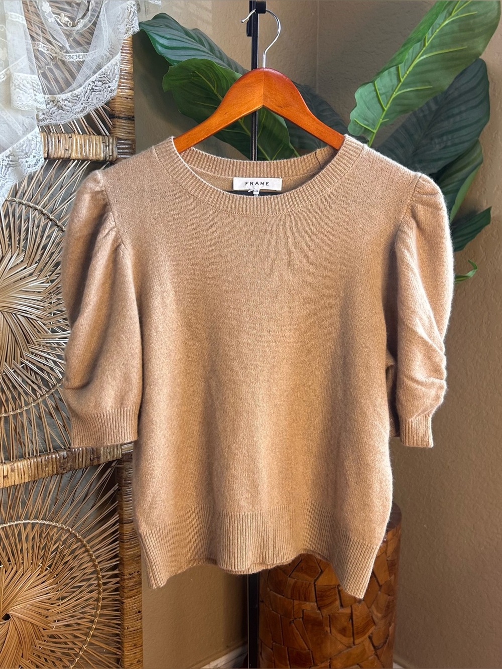 Frame cashmere sweater size large ruched puff sleeve extremely soft taupe